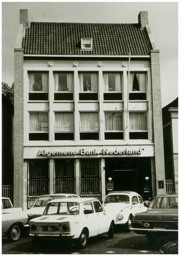 De Algemene Bank Nederland aan de Markt te Helmond. Fotograaf onbekend