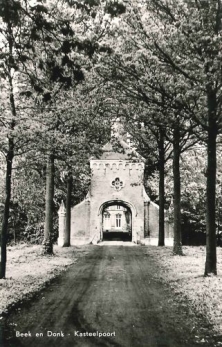 Poortgebouw van kasteel Eyckenlust in Beek en Donk. Foto: Collectie Jan Beekmans.