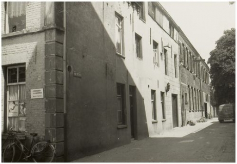 De Elzase Helmond gezien vanaf de Watermolenwal. Fotograaf: T. van Mierlo, 1963.