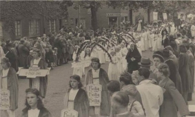 Processie ter ere van het jubileum van de St. Josephparochie
