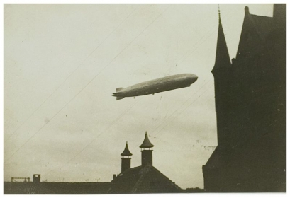 Zeppelin boven Helmond