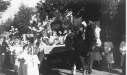 Het overbrengen van het Mariabeeld in 1941.